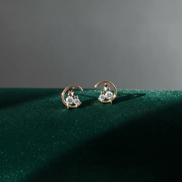 Crescent_Moon_Stud_Earrings_With_Cubic_Zirconia